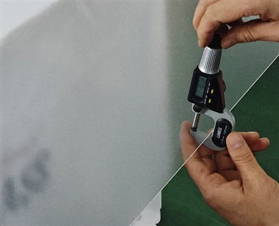 Għaliex Ħġieġ Ultra-rqiq Jeħtieġ Tempra Speċjali