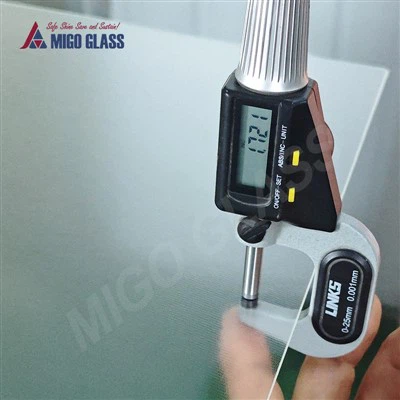 Ħġieġ ittemprat Matt Priżmatiku tal-Ħadid Baxx ta '1.6mm